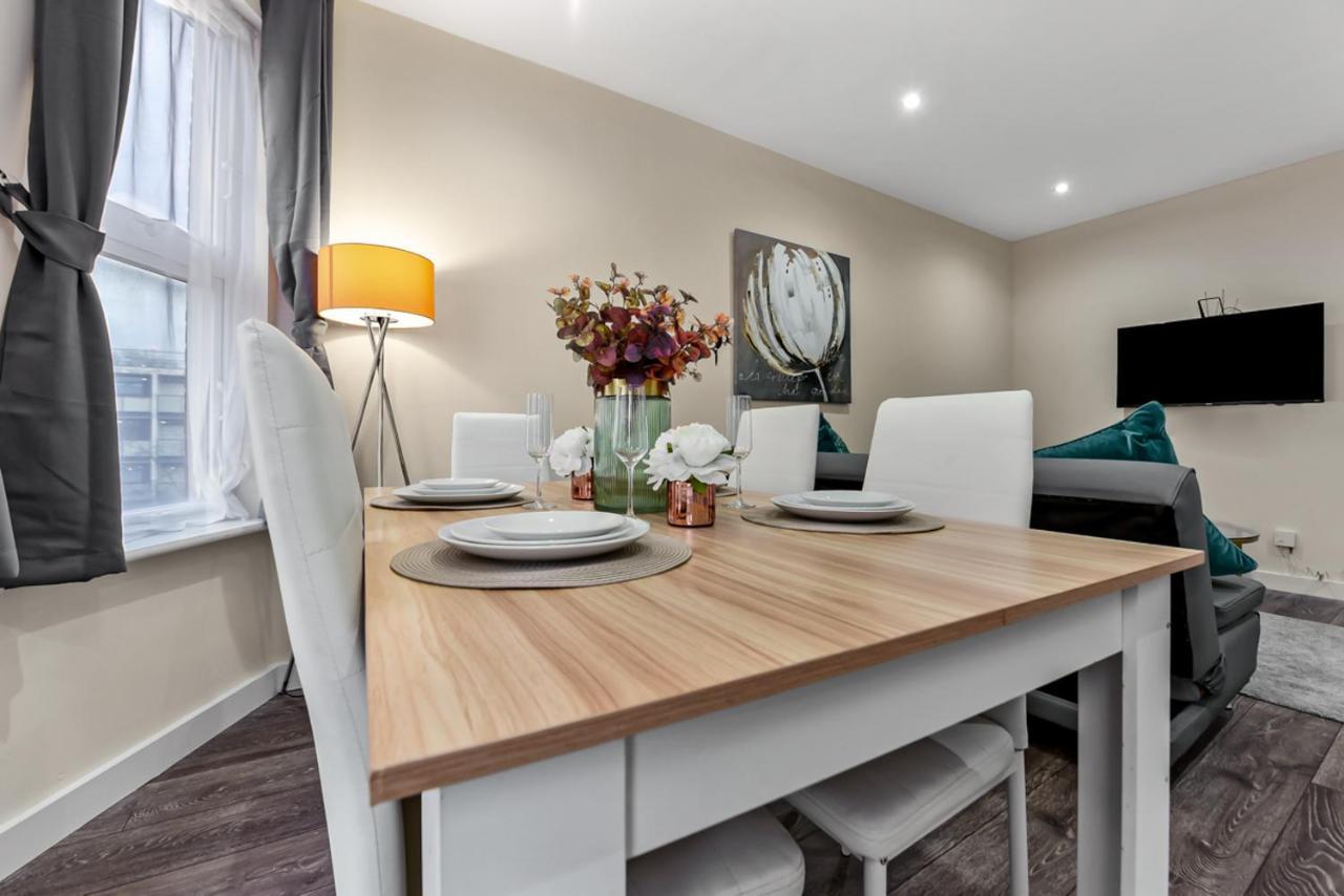 Family Friendly, Zone 2, 2 Beds, Overground London Exterior photo